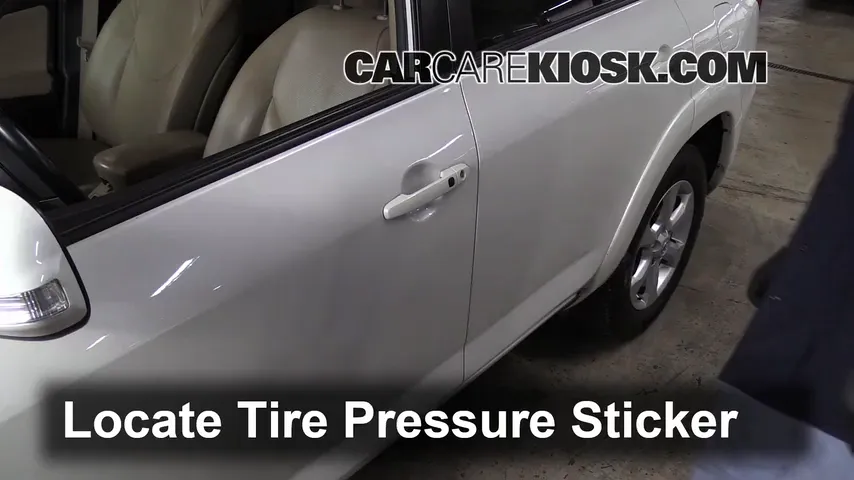 2010 Toyota RAV4 Limited 3.5L V6 Tires & Wheels Check Tire Pressure